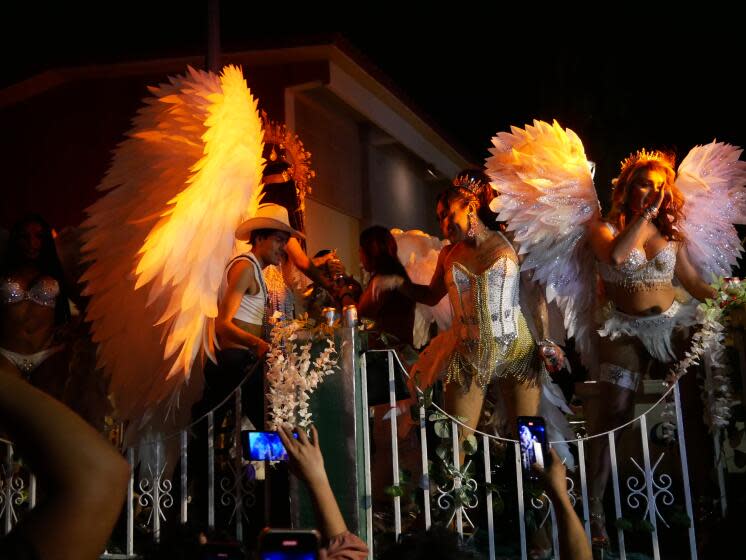 Performers bring the first night of celebrations to a close in Juchitan de Zaragoza, Oaxaca, Mexico on 17. Nov 2023.