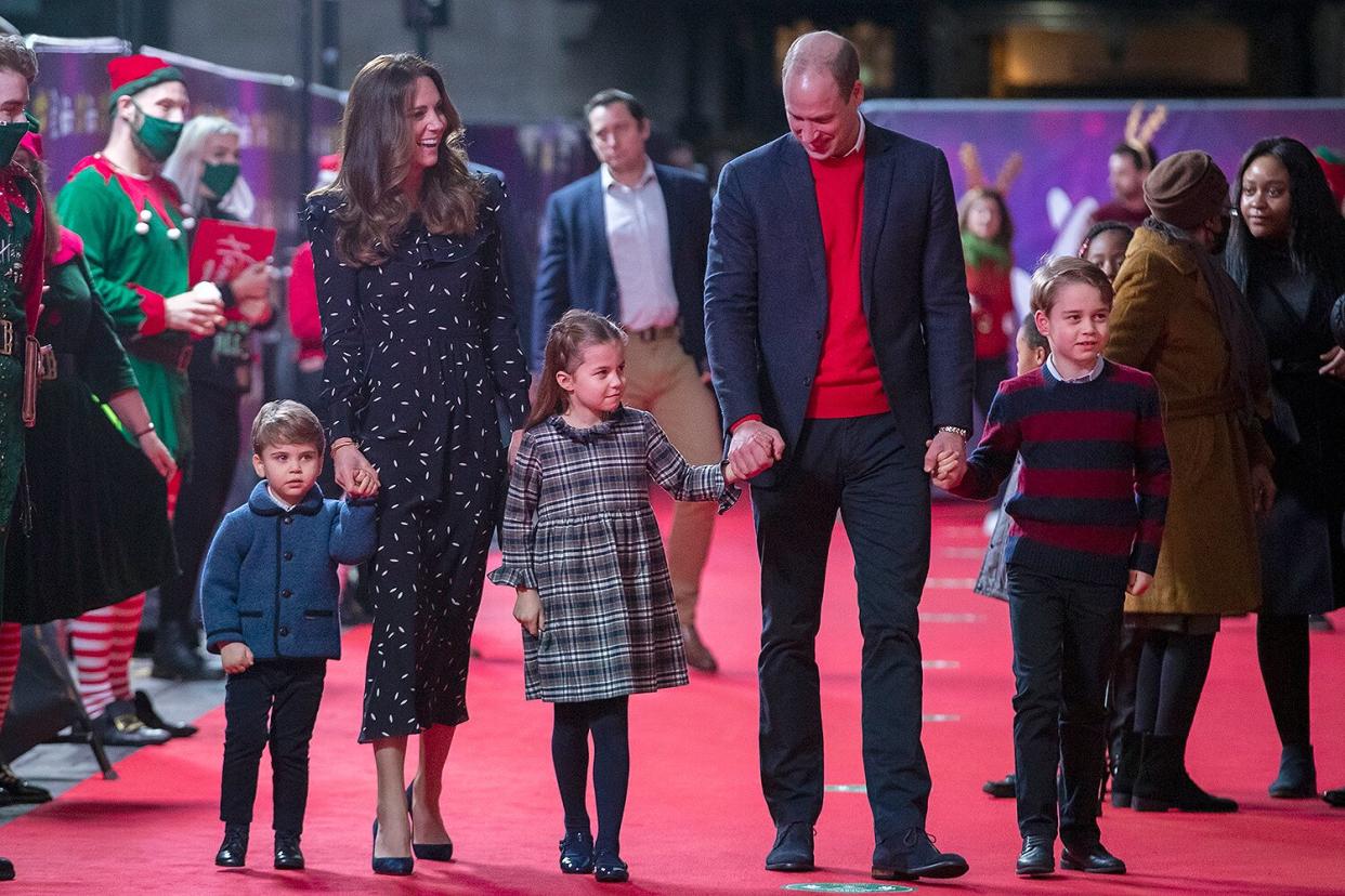 Cambridges attend pantomime