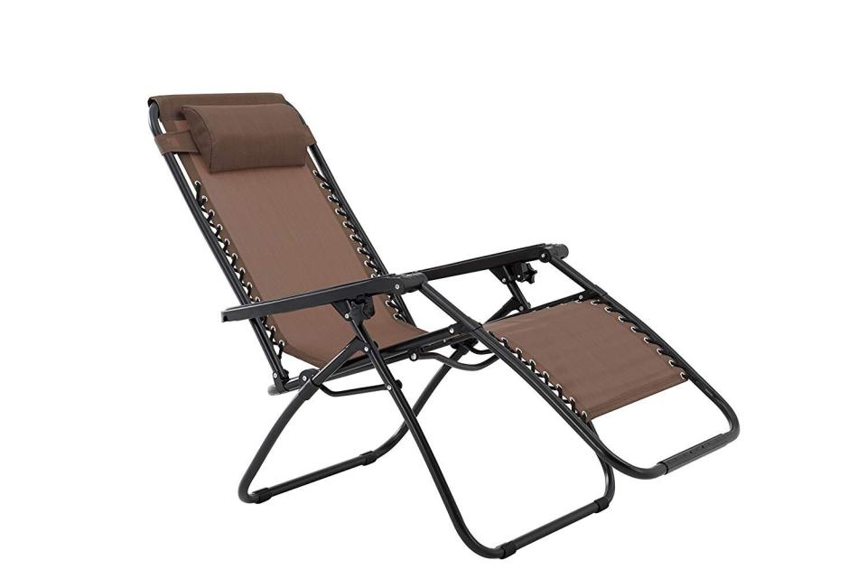 Sunjoy Zero Gravity Chair in TK. (Photo: Amazon)