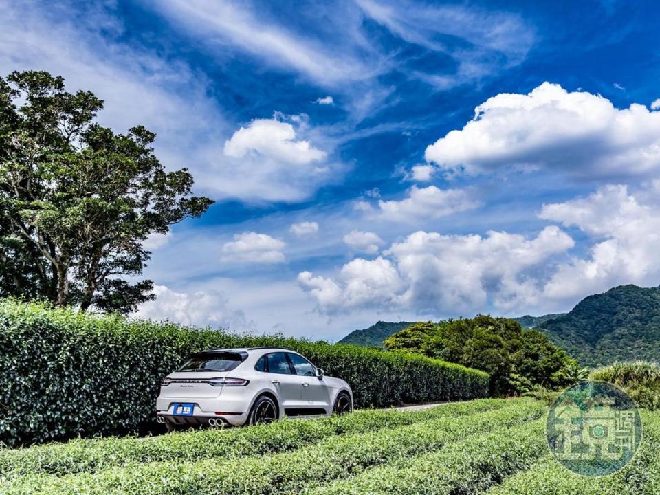 PORSCHE Macan Turbo