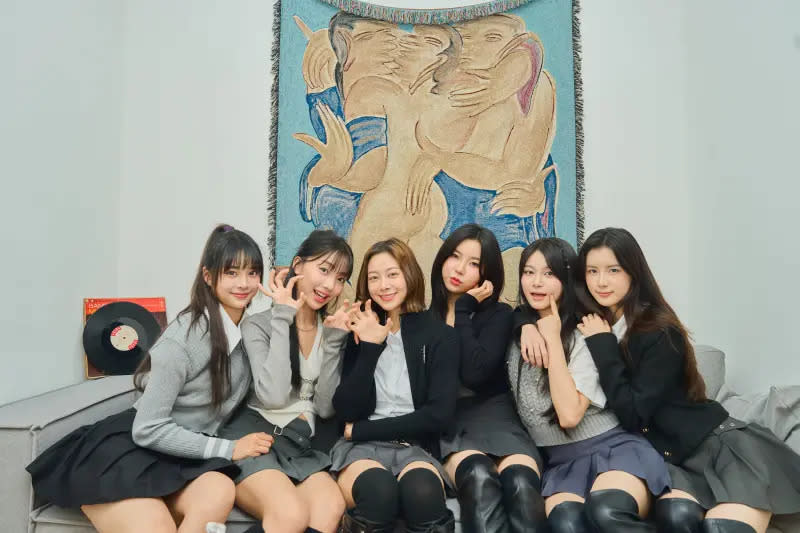 ▲Nico（左起）、采甄、XXIN、Ayeon、媛媛、毓在南韓受訓，全員禁止說中文。（圖／天空娛樂）