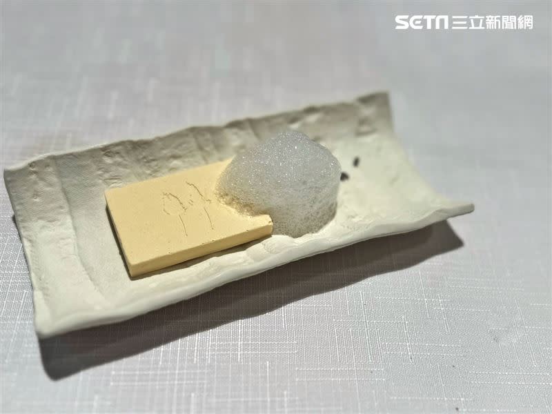 新菜最大亮點就是甜點「SOAP BAR」，甜點竟是一塊香皂！（圖／記者劉沛妘攝影）