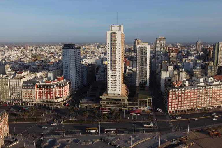 El contingente de estudiantes pasa su viaje de egresados en Mar del Plata