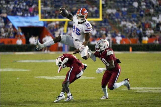 Quarterback Anthony Richardson (15), here playing for his University of Florida against Florida Atlantic in September, 2021, is expected to be selected in the first round of the 2023 NFL draft. The Seahawks’ leaders were at his Pro Day in Gainesville, Florida, March 30, 2023.