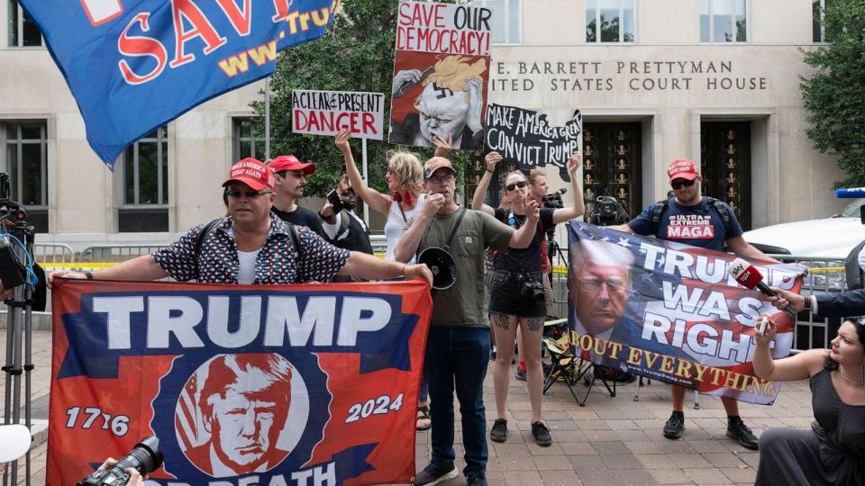 PHOTO: Protesters shout pro-Trump slogans in front of the E. Barrett Prettyman U.S. Courthouse in Washington, D.C., Aug. 3, 2023. (Roberto Schmidt/Getty Images)