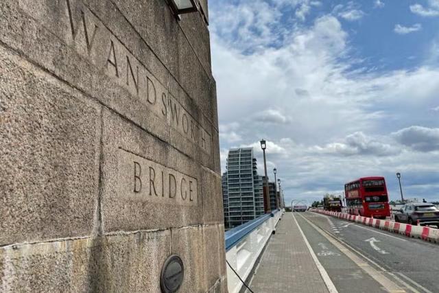 Wandsworth Bridge closes to vehicles for 10 weeks for vital