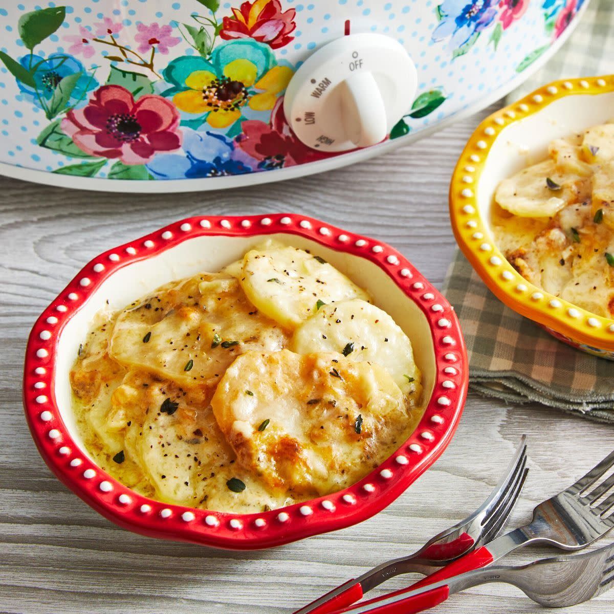 christmas eve dinner ideas crockpot scalloped potatoes