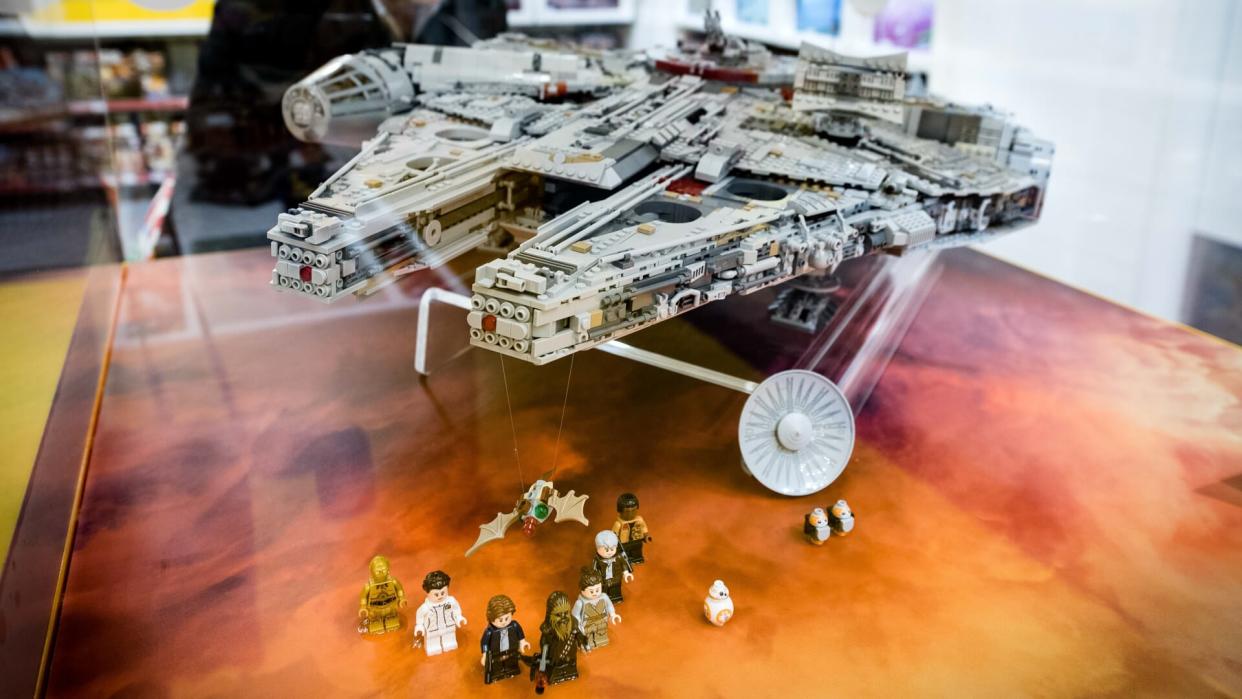 Photo by REX/Shutterstock The LEGO Star Wars UCS Millennium Falcon at the LEGO Store in Leicester Square at its midnight opening event last night. LEGO Star Wars Millenium Falcon midnight release event, London, UK - 14 Sep 2017