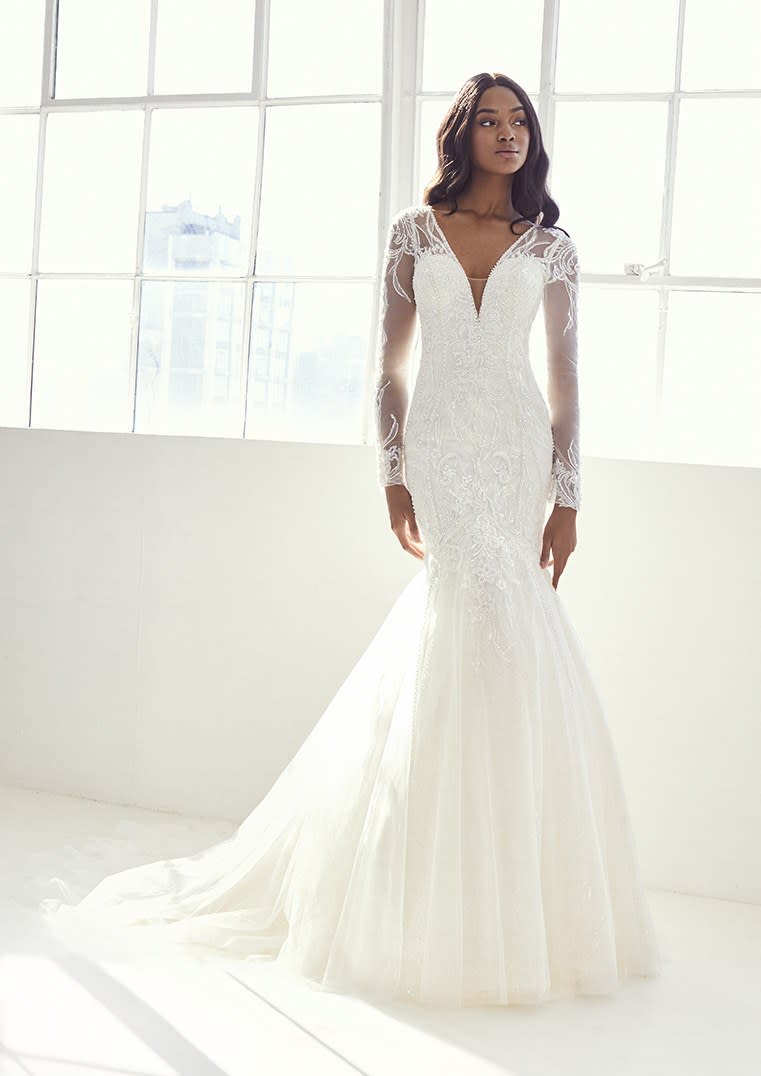 <cite class="credit">Photo courtesy of Pronovias</cite>