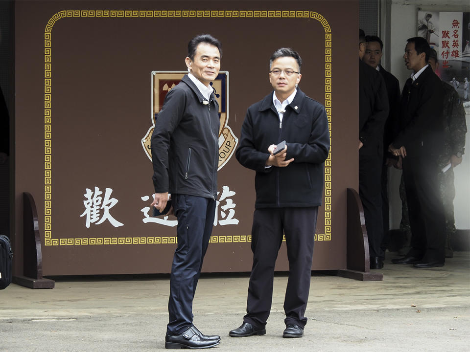柳惠千（左）曾以幻象戰機特技飛官名聞全國，軍旅生涯擁有豐富歷練。（圖：張柏仲攝）