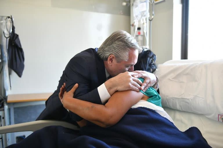 Alberto Fernández visitó a Milagro Sala en la clínica donde se encuentra internada