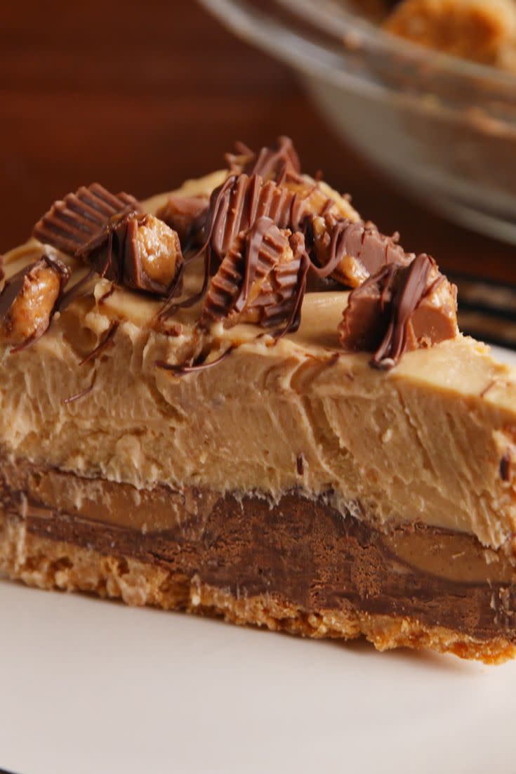 Reese's Stuffed Pie