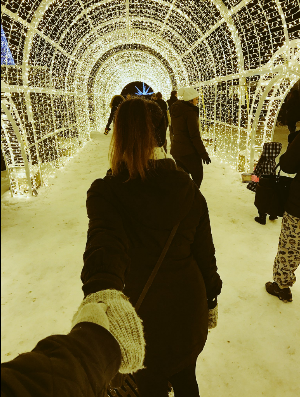 A new Christmas maze is lighting up the city of Vancouver. Photo from Twitter/@BrownBverTales.