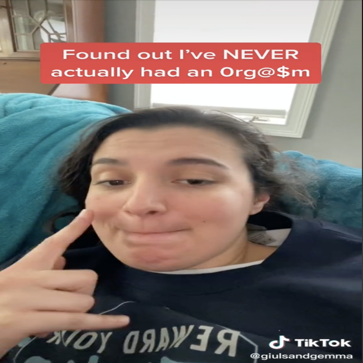 Screengrabs of a TikTok by user giulsandgemma with the annotation 