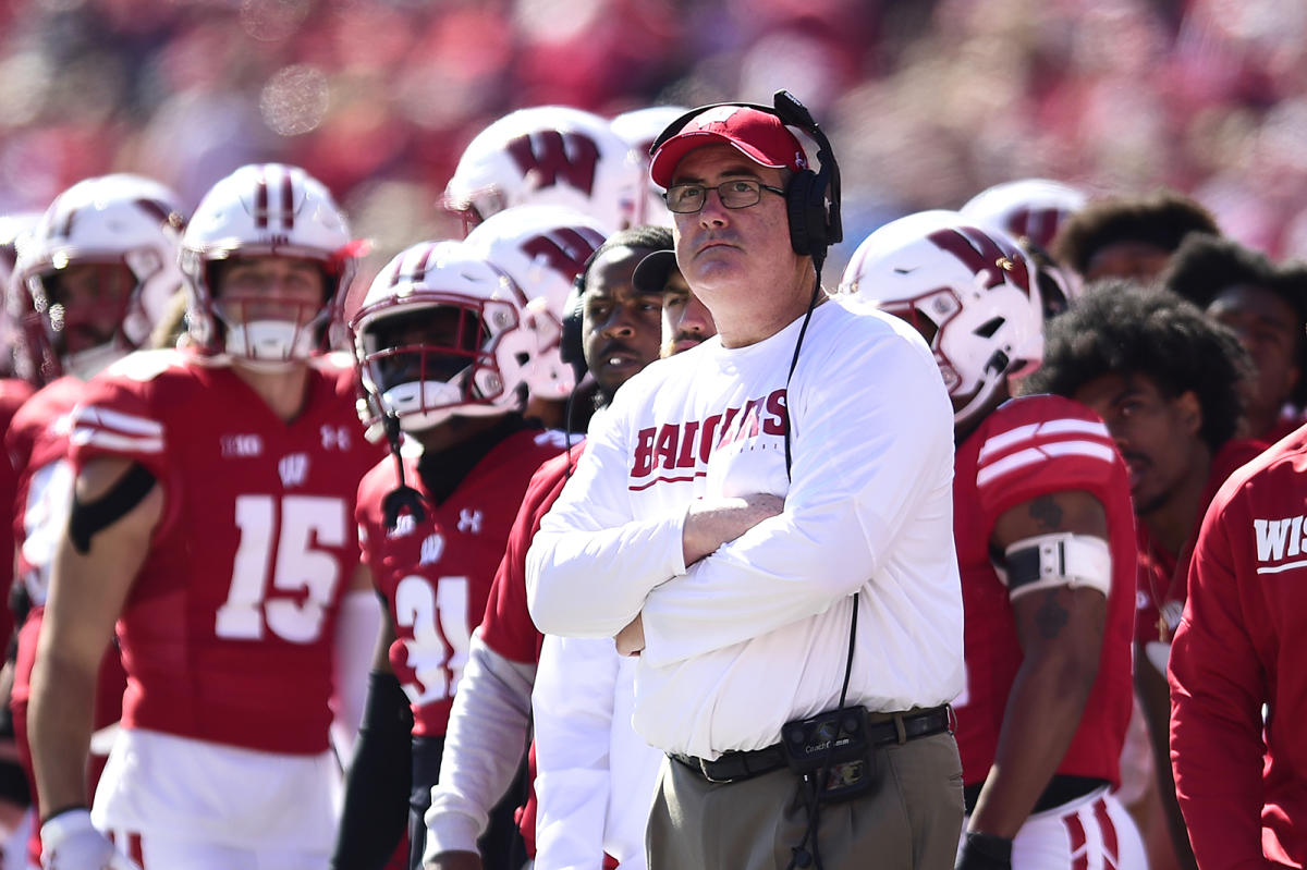 Wisconsin fires head coach Paul Chryst after 2-3 start