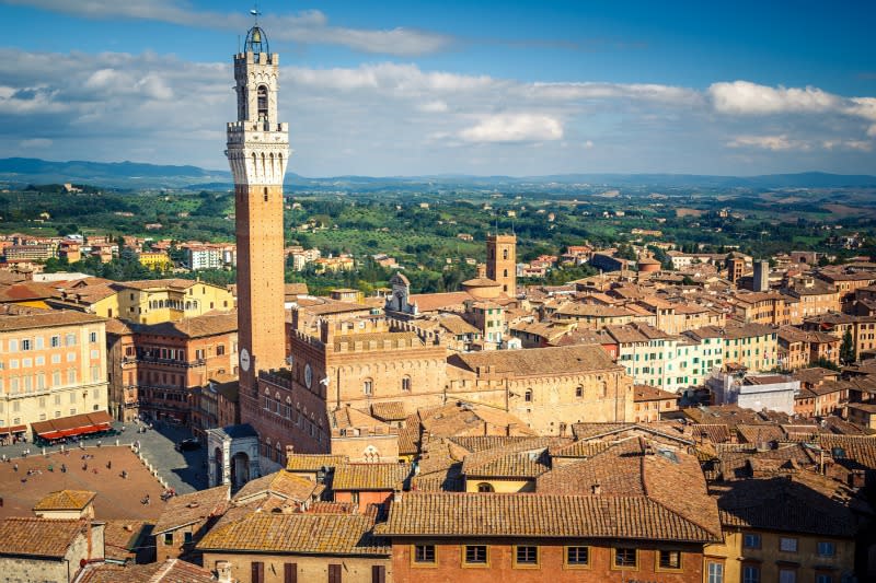 <b>Dove l’Imu costa di più<br>1° posto: Siena</b><br> Nella città toscana l’imposta sulla prima casa ammonta a 239 euro, quella complessiva supera anche i 900 euro.