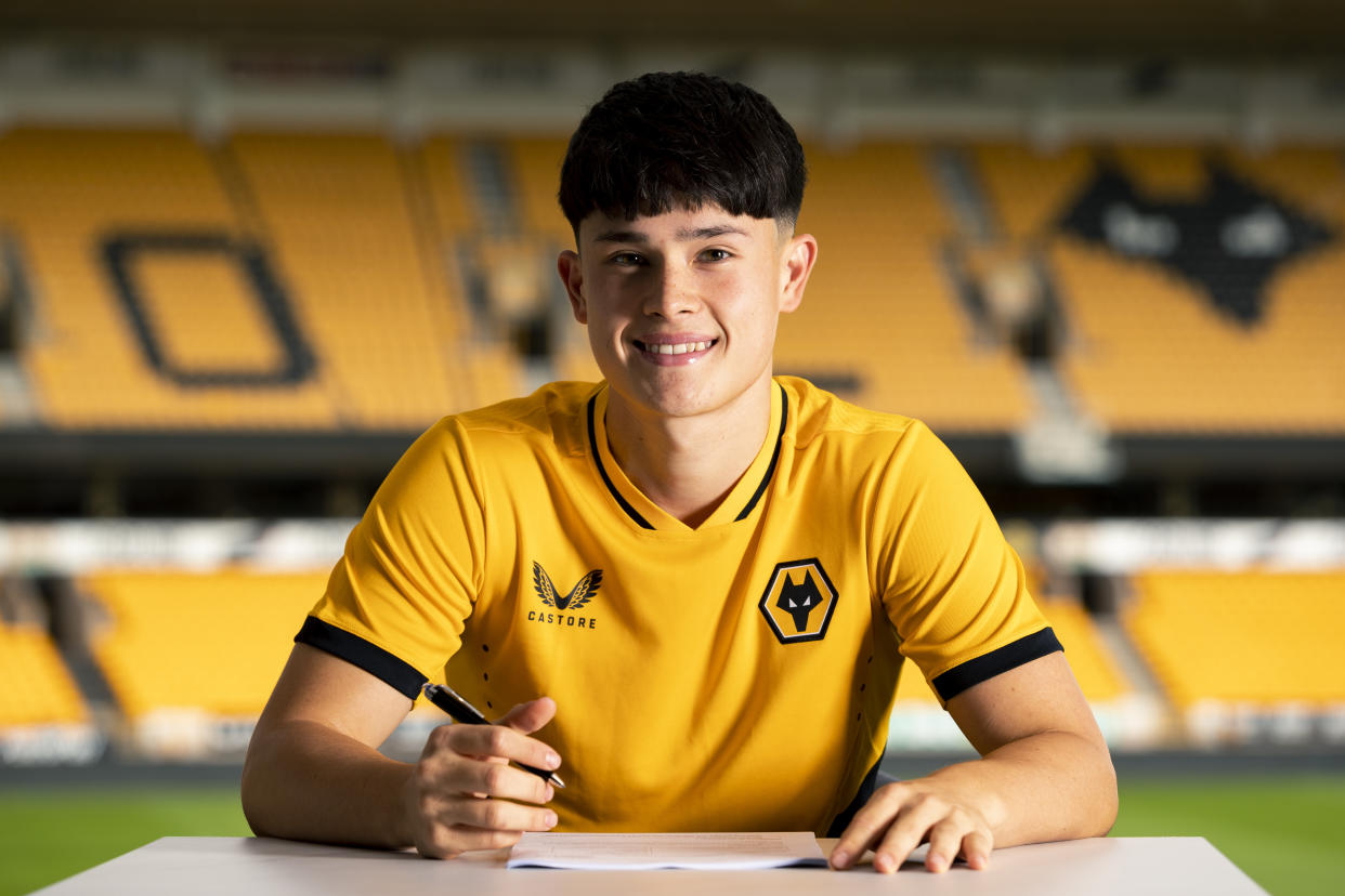 Singapore-born defender Harry Birtwistle signs his first professional contract for English Premier League club Wolverhampton Wanderers. (PHOTO: Wolverhampton Wanderers)