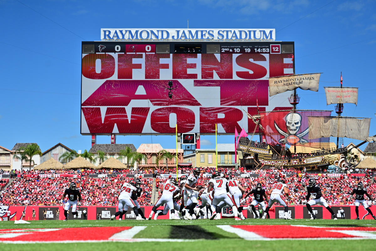 Tampa Bay Buccaneers Add New Videoboard to Raymond James Stadium