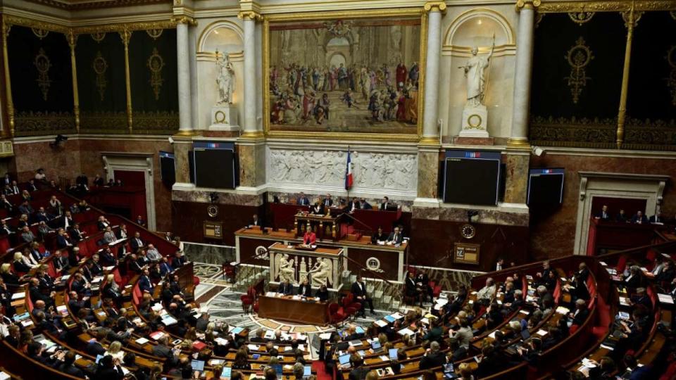 ÉElisabeth Borne à l’Assemblée nationale le 23 octobre avant le vote de deux motions de censure déposées par l’opposition.