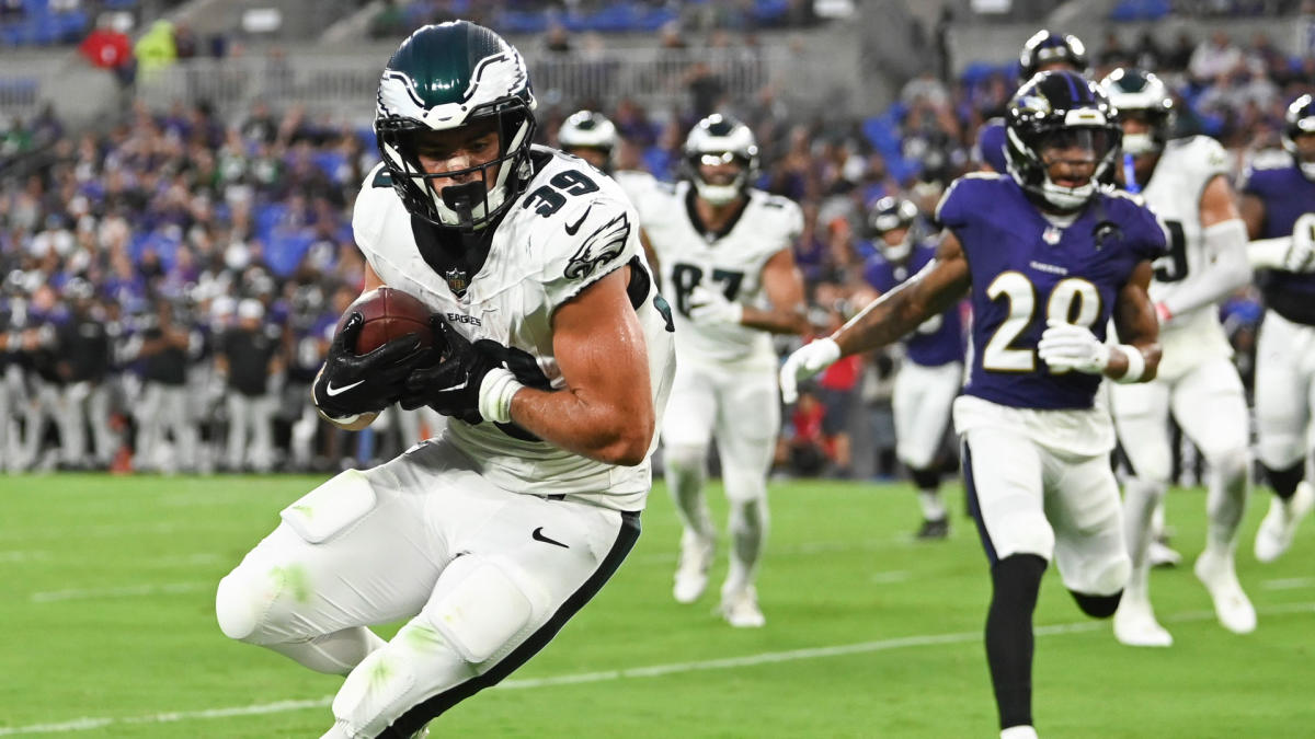 Several Eagles rookies turn heads in preseason debut