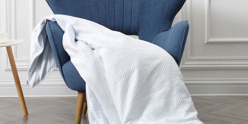 White, Blue, Furniture, Chair, Slipcover, Textile, Linens, Bedding, Design, Room, 