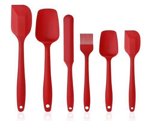 These heat-resistant silicone baking utensils