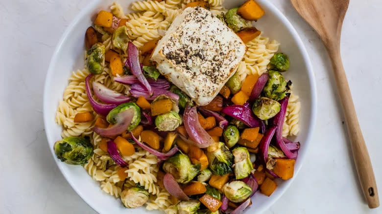 30-Minute Baked Feta Pasta with Roasted Veggies