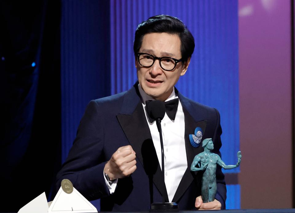 Ke Huy Quan gives an emotional speech accepting the SAG Award for supporting actor for “Everything Everywhere All at Once."