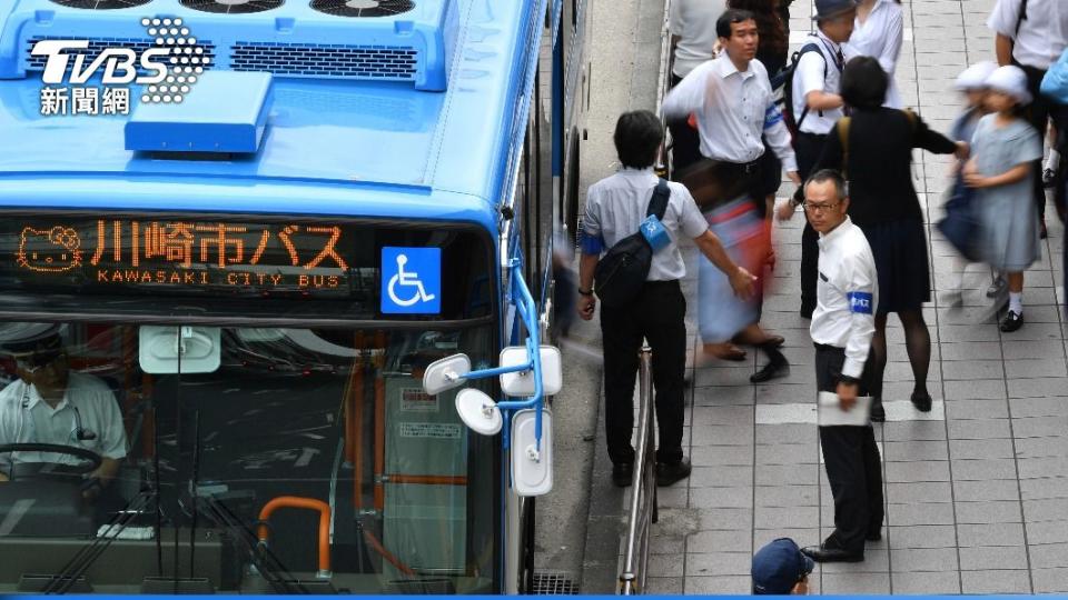 日本的公車沒有停到定點是不會開門讓乘客下車的。（圖／達志影像美蓮社）