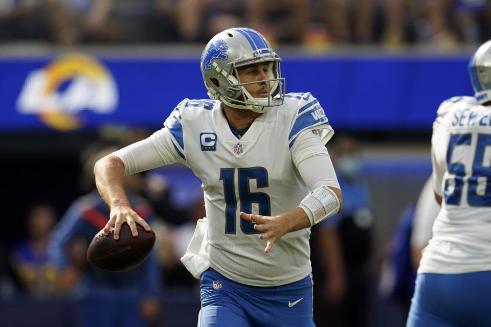 Detroit Lions quarterback Jared Goff looks to throw a pass during his team's game against the Rams on Oct. 24, 2021, in Inglewood, California. (AP Photo/Marcio Jose Sanchez)