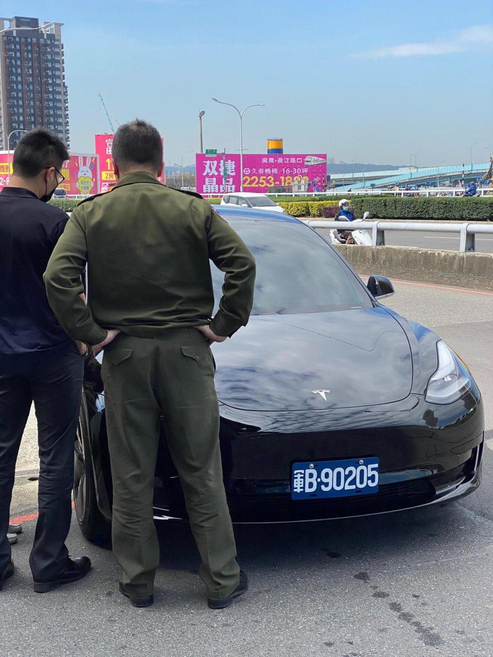 憲兵指揮部是我國率先採購特斯拉電動車的機關之一。（翻攝自Tesla Owners Taiwan推特）