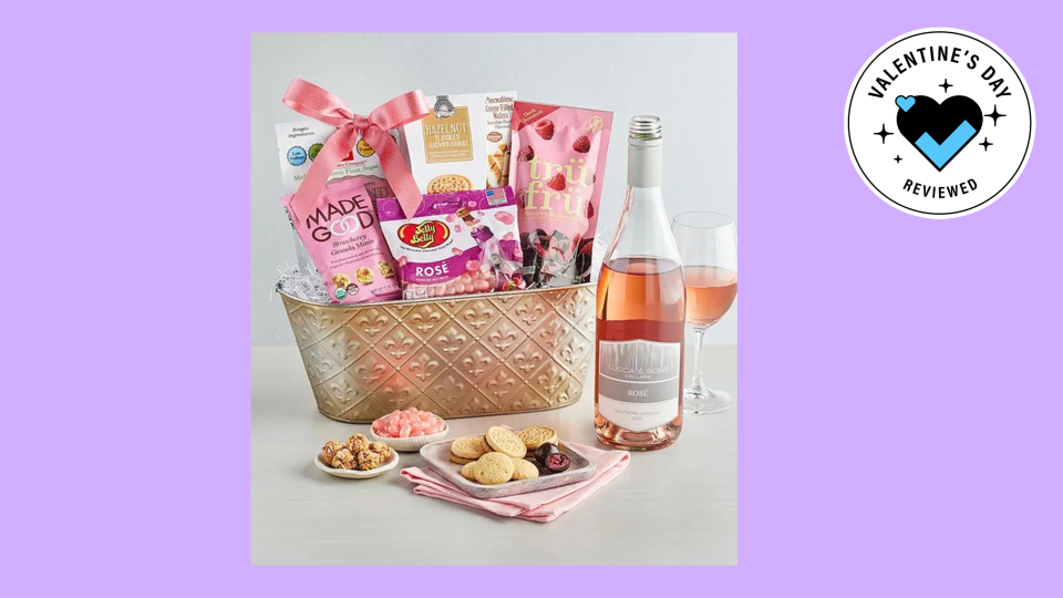 Best wine gift baskets for Valentine’s Day: Rosé for the Holiday wine gift