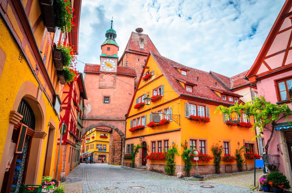 Rothenburg ob der Tauber lockt mit verwinkelten Gassen und traditionellen Häusern (Symbolbild: Getty Images)