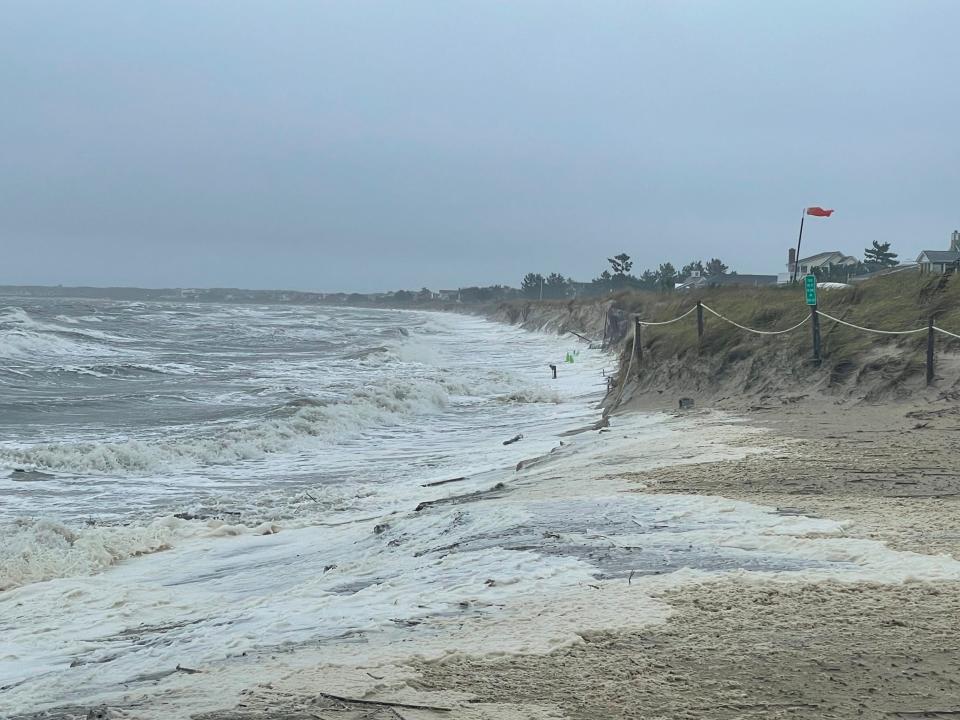 Beaches like this one at Roosevelt Inlet can be great places to gaze skyward.