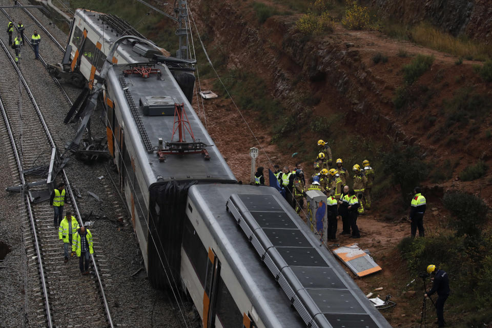 <p>Two train cars from a convoy of six went off the tracks at 6.15am near Vacarisses, around 45 kilometres northwest of Barcelona.</p>