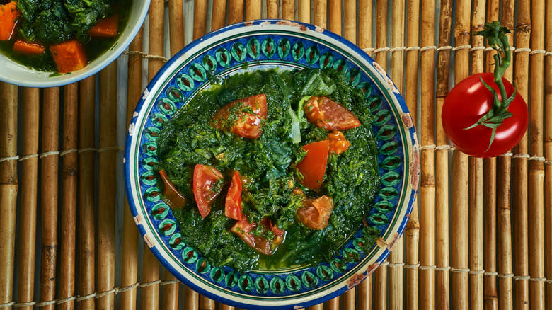 Braised kale with tomatoes