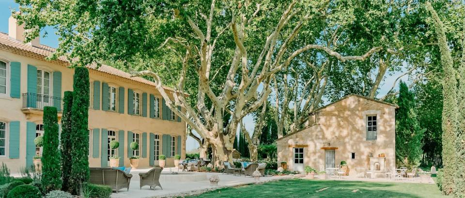 3) Manoir d'Avignon in Provence