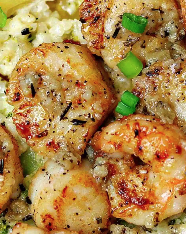 <p>Dr. Davinah's Eats</p><p>A quick, keto-friendly and grain-free recipe for seared scallops and parmesan cauliflower rice risotto.</p><p><strong>Get the recipe: <a href="https://drdavinahseats.com/recipes/seared-scallops-keto-cauliflower-risotto" rel="nofollow noopener" target="_blank" data-ylk="slk:Seared Scallops with Cauliflower Rice Risotto;elm:context_link;itc:0;sec:content-canvas" class="link rapid-noclick-resp">Seared Scallops with Cauliflower Rice Risotto</a></strong></p>