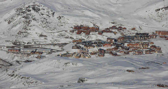 Looking down on Val Thorens from the top of the Cime Caron, Photo Courtesy of Flickr: flrnt