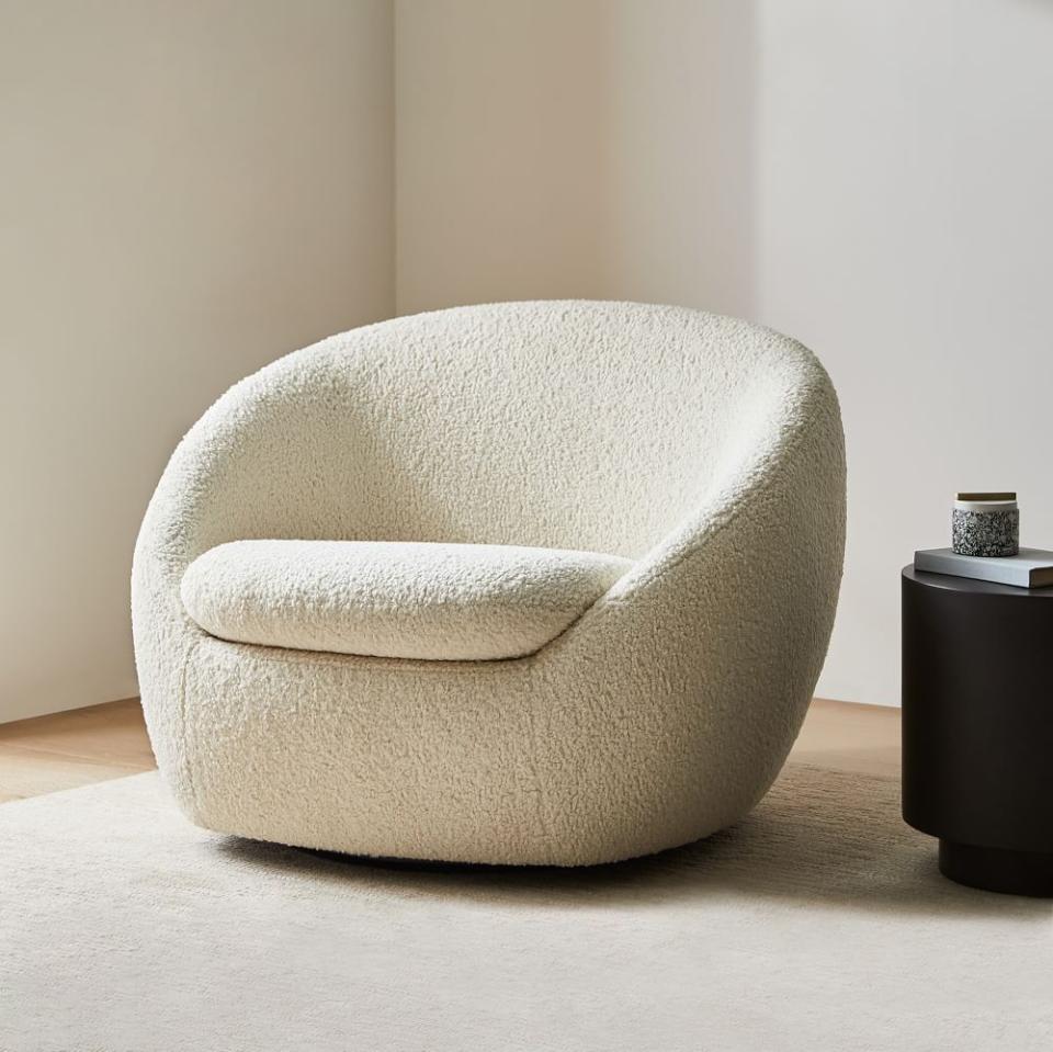 Cozy Swivel Chair