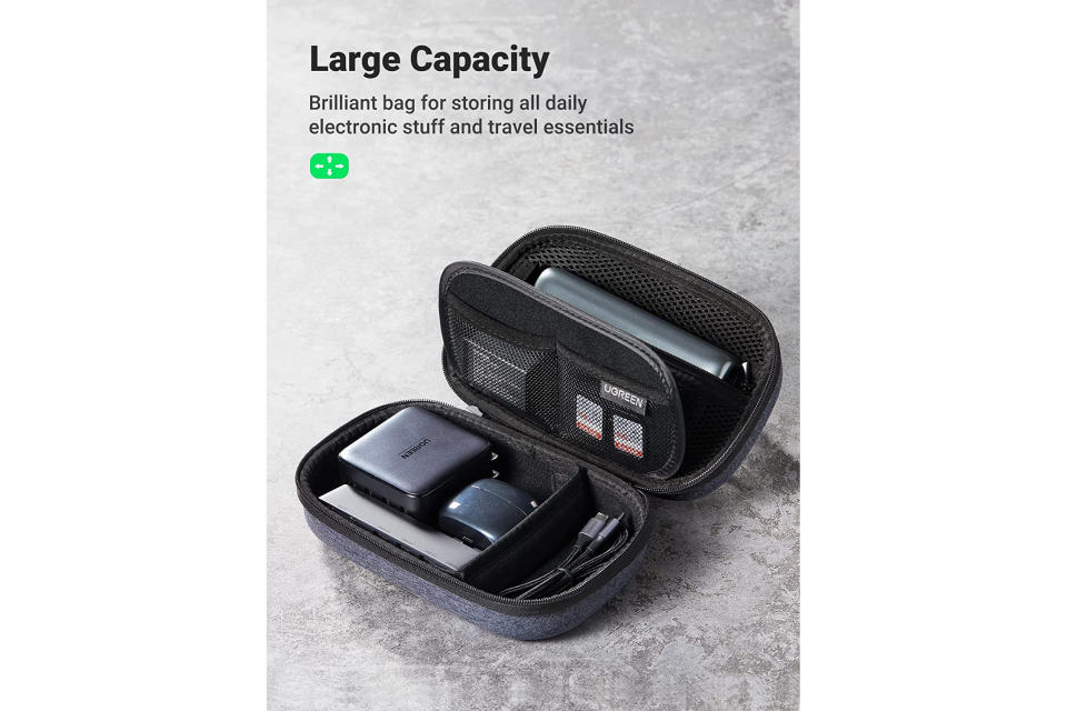 UGREEN Travel Case Gadget Bag Small Portable Electronics Accessories Organiser Travel Carry Hard Case Cable Tidy Storage Box Pouch With Double Layer Double Zipper Snap Hook Carrying Strap. (Photo: Amazon SG)