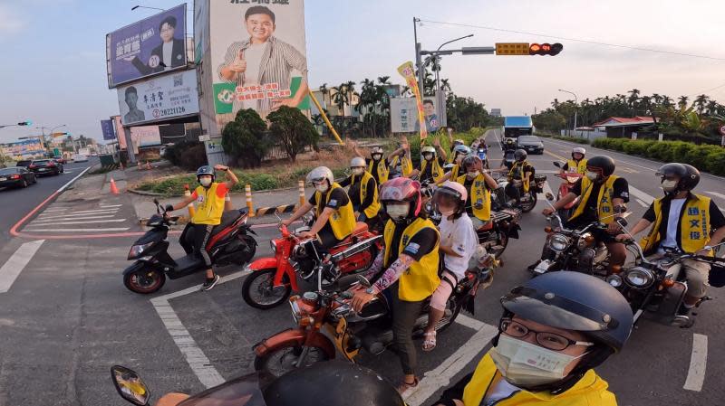  阿公級打檔車遊街造勢　黃捷也力挺趙文俊