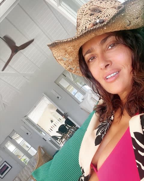 salma-bikini-comeback