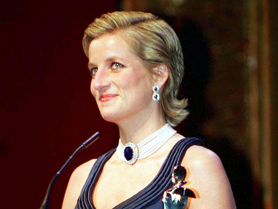 Princess Diana presenting the Fashion Designer Awards at Lincoln Center, New York, in January 1995.
