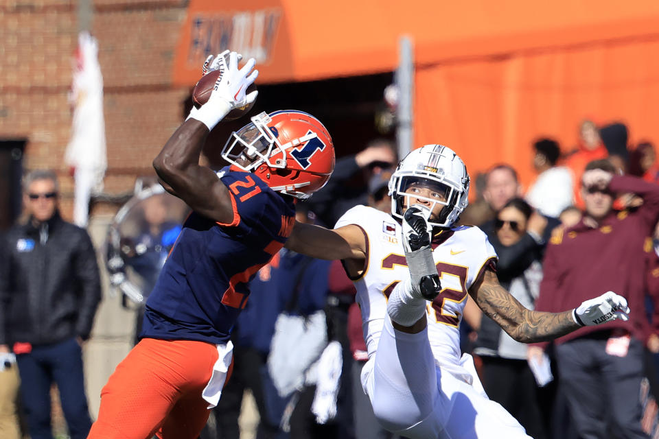 Jartavius Martin #21 of the Illinois Fighting Illini intercepts a passs. (Photo by Justin Casterline/Getty Images)