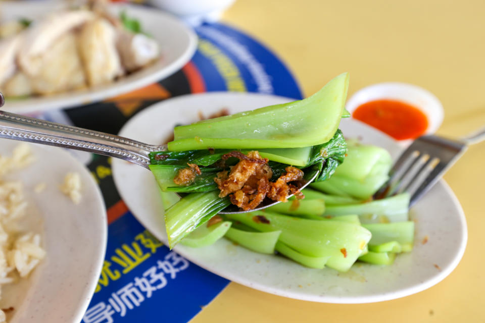 Traditional Rui Ji Chicken Rice 05 - oyster vegetables