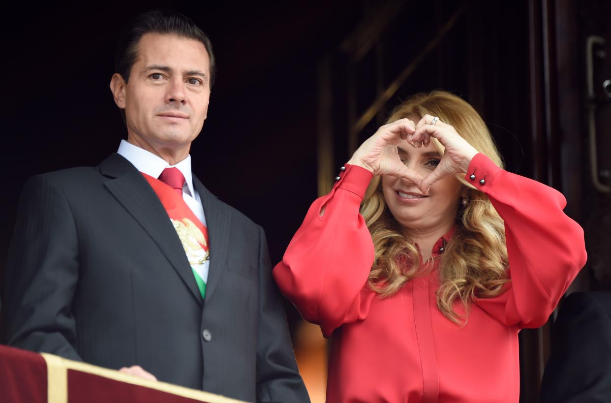 Angélica Rivera durante el último Grito de Independencia de Peña Nieto. (ALFREDO ESTRELLA/AFP via Getty Images)