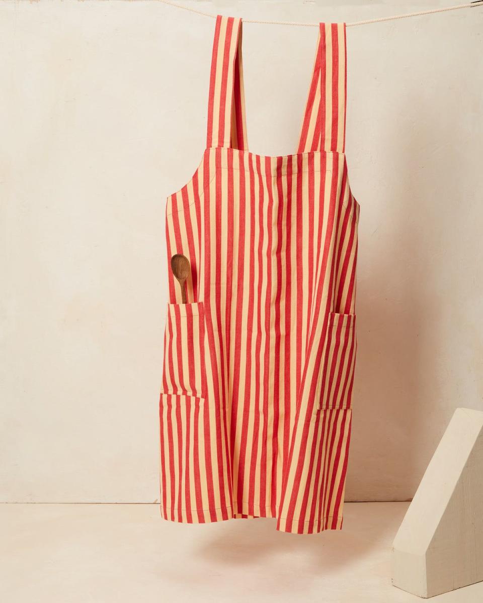 <p><a href="https://go.redirectingat.com?id=74968X1596630&url=https%3A%2F%2Fwww.minna-goods.com%2Fproducts%2Futility-apron-hibiscus&sref=https%3A%2F%2Fwww.townandcountrymag.com%2Fstyle%2Fhome-decor%2Fg44592759%2Fbest-kitchen-gifts%2F" rel="nofollow noopener" target="_blank" data-ylk="slk:Shop Now;elm:context_link;itc:0;sec:content-canvas" class="link ">Shop Now</a></p><p>Utility Apron Hibiscus</p><p>$160.00</p><p>minna-goods.com</p>