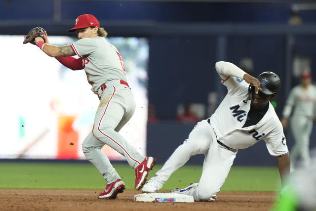 Victorino's slam leads Phils to comeback win over Marlins – Delco Times