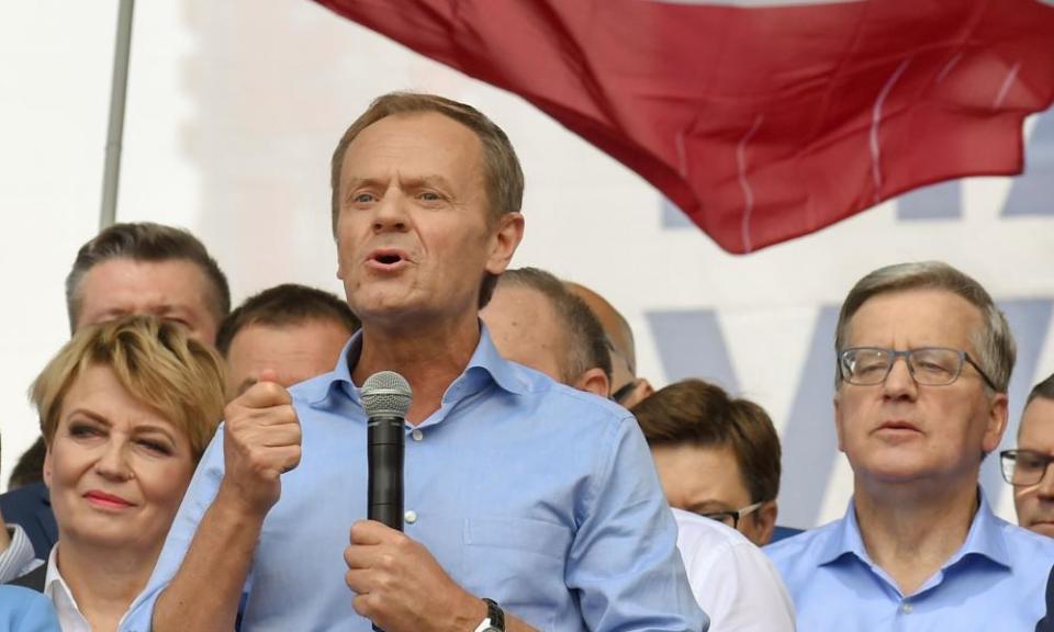 Donald Tusk leads a march celebrating Poland’s 15 years in the EU.